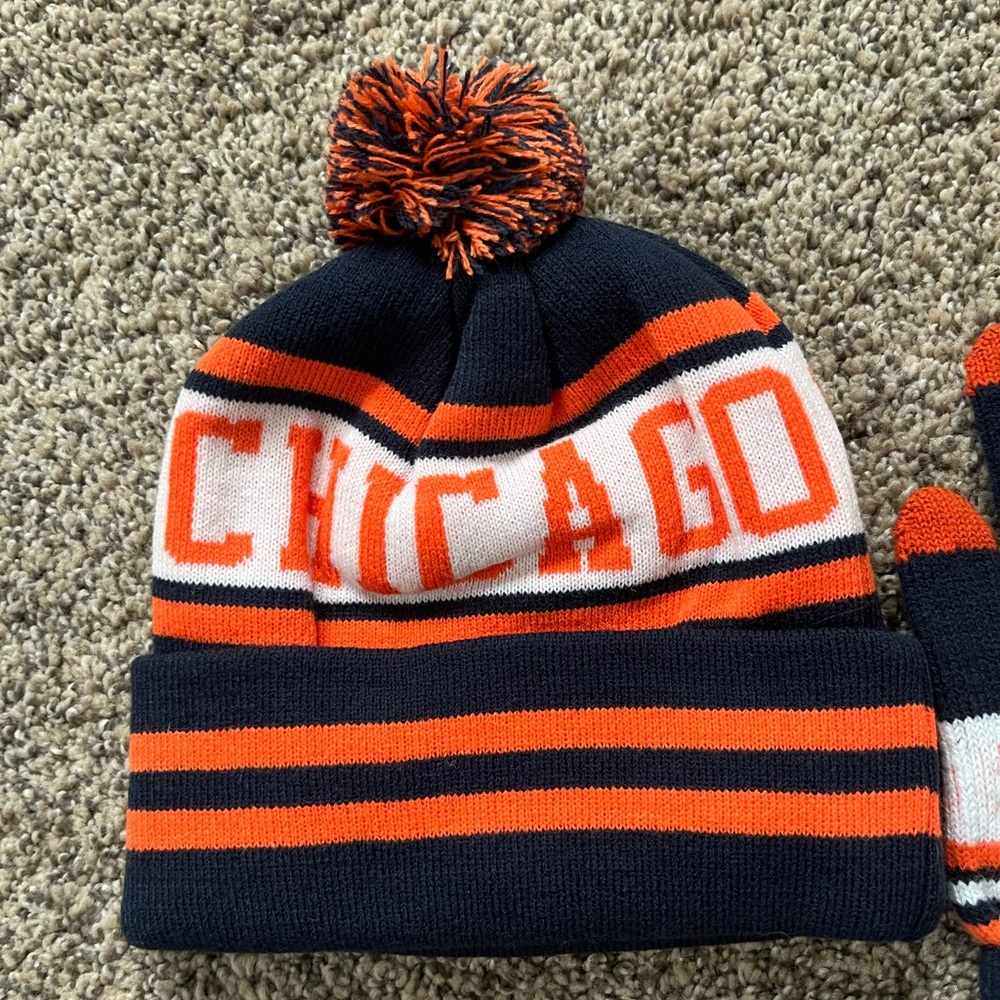 Chicago Winter Hat and Gloves Set - Picture 5 of 5